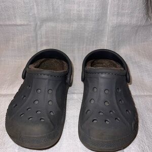 CROCS Black Moccasins with Classic Design